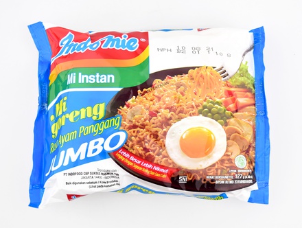 Indomie goreng ayam panggang jumbo